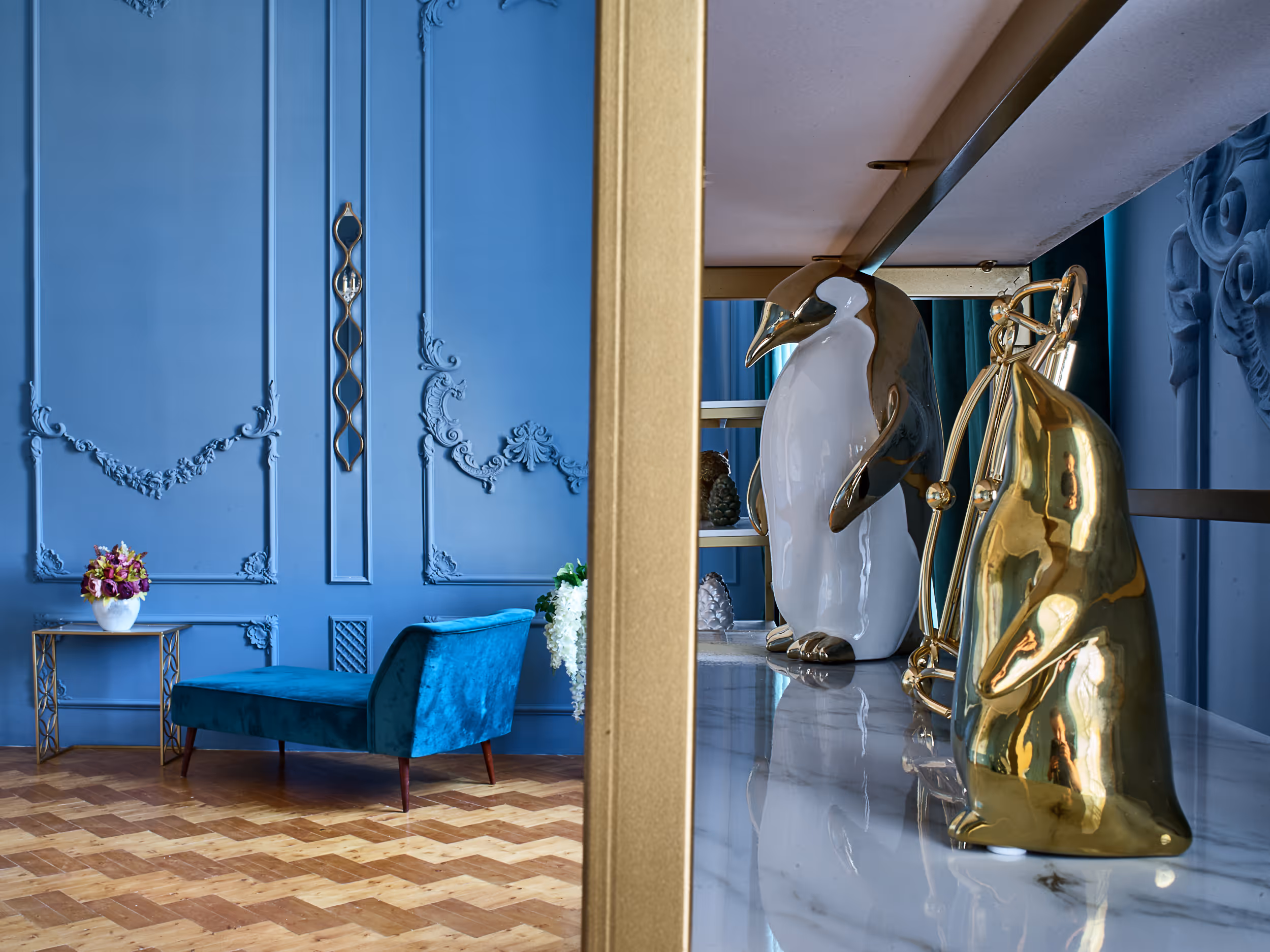 studio {$name} picture